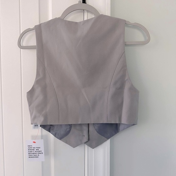 ASOS DESIGN- Crop vest Top-light grey-size 4 NWT - Picture 7 of 8